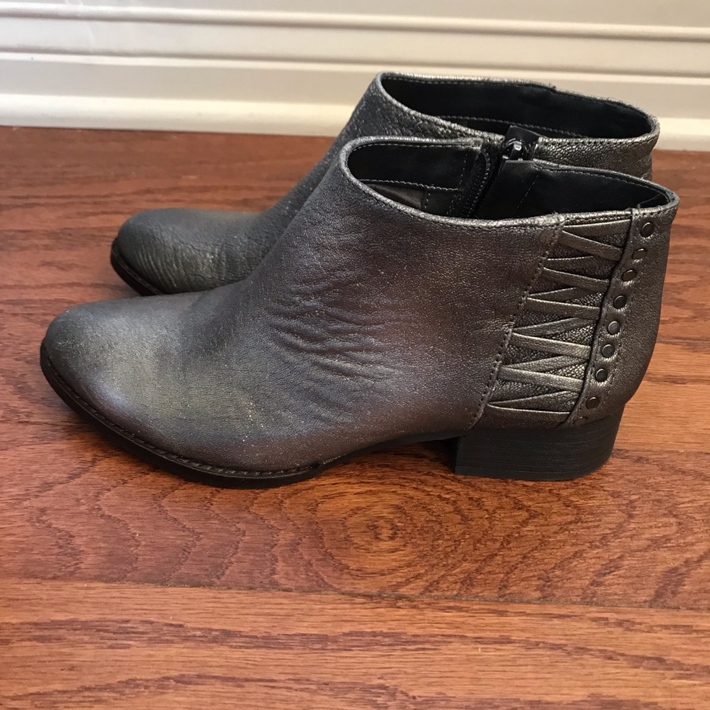 Vince Camuto Booties-NWOT